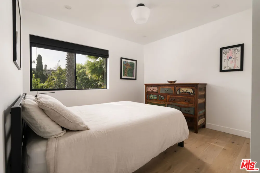 1144 Portesuello Avenue Santa Barbara, CA 93105