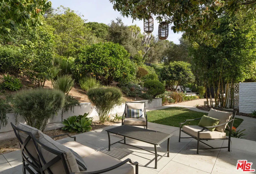 1144 Portesuello Avenue Santa Barbara, CA 93105