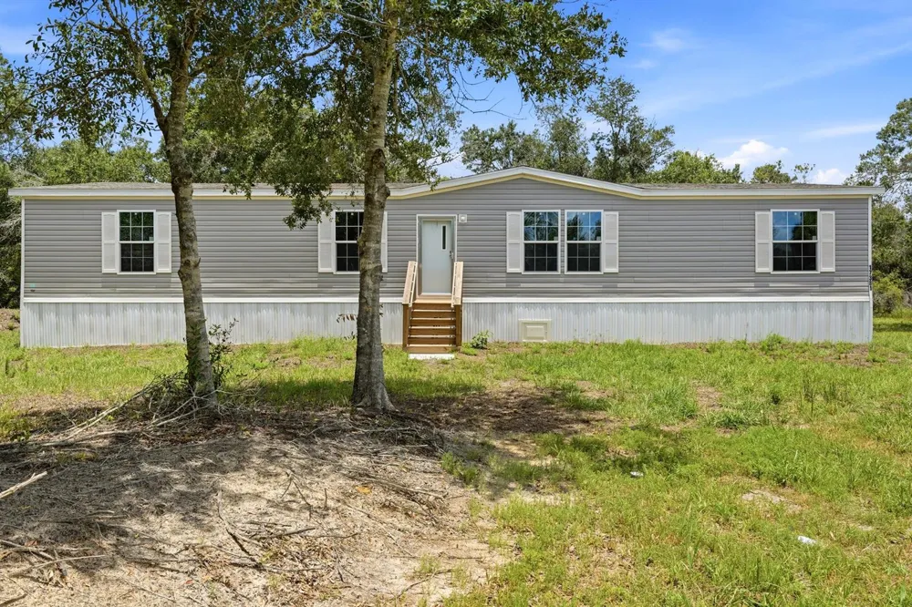 17381 NW 262nd Street Okeechobee, FL 34972