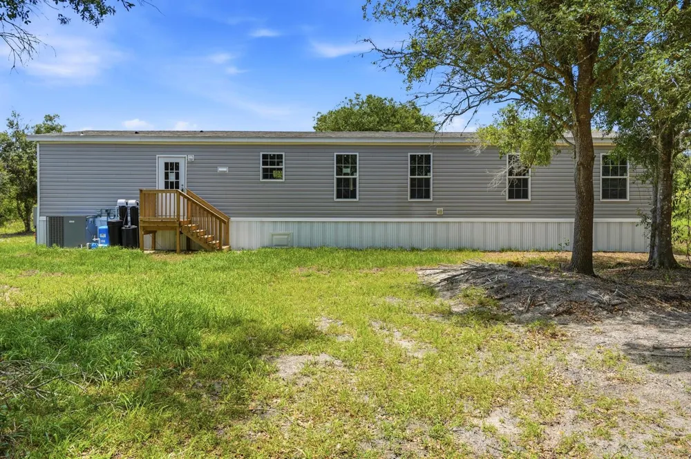 17381 NW 262nd Street Okeechobee, FL 34972