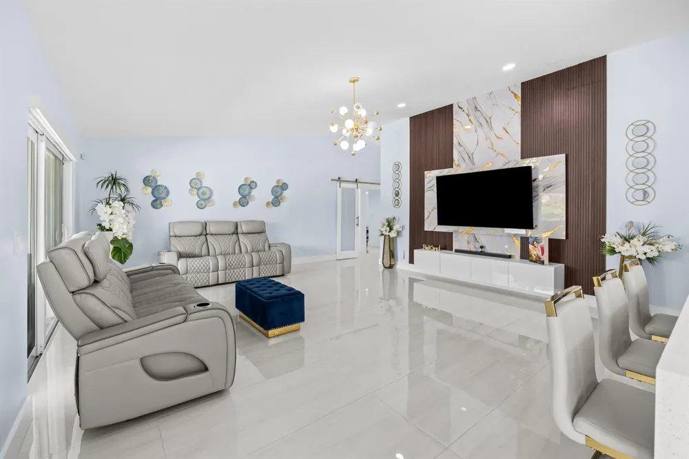 1821 Carissa Road Lake Clarke Shores, FL 33406