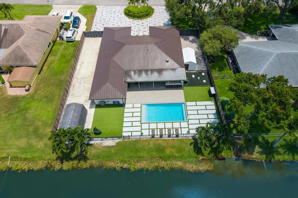 1821 Carissa Road Lake Clarke Shores, FL 33406