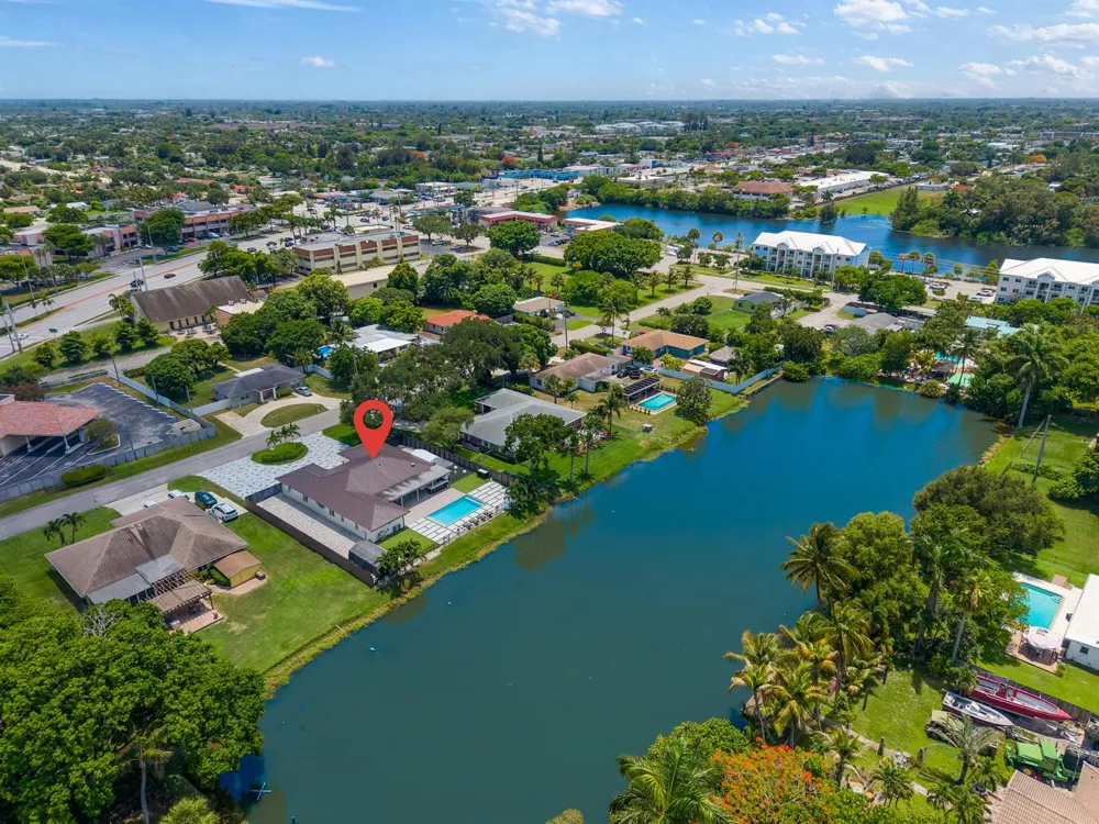 1821 Carissa Road Lake Clarke Shores, FL 33406