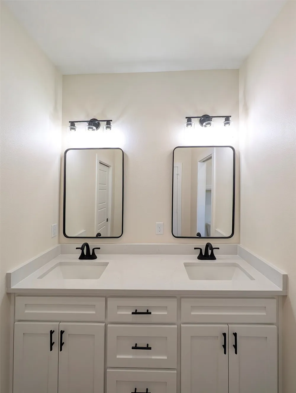 207 Sides Boulevard Bullard, TX 75757
