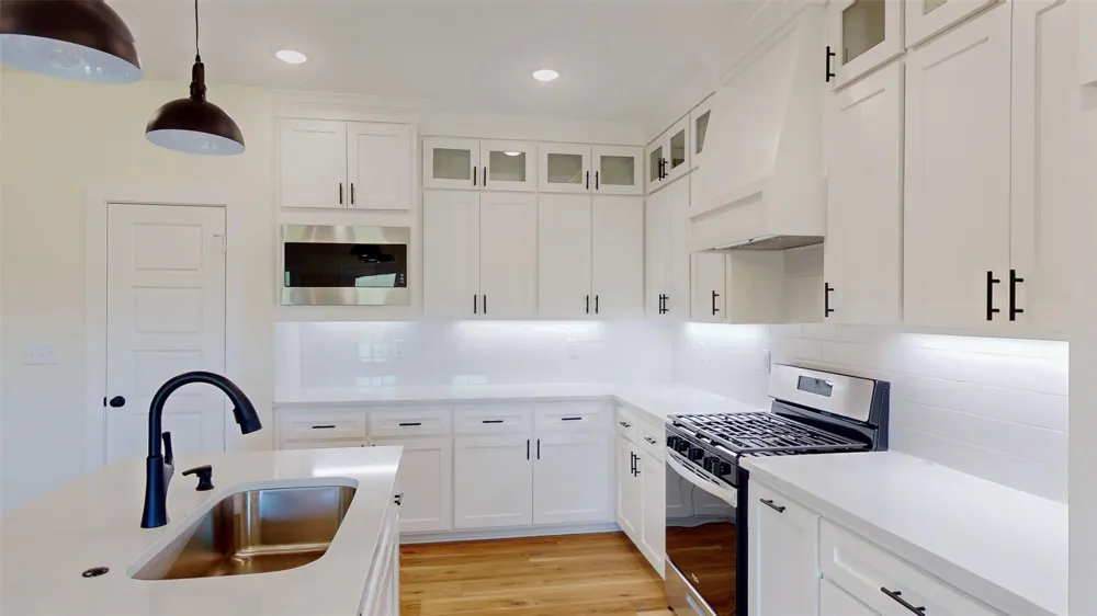 207 Sides Boulevard Bullard, TX 75757