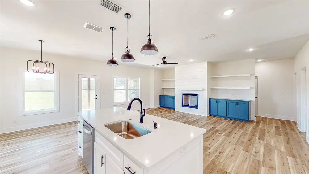 207 Sides Boulevard Bullard, TX 75757