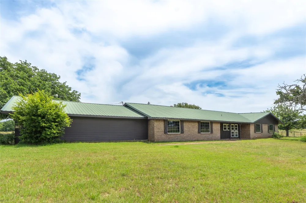 519 Fm 1815 Nocona, TX 76255