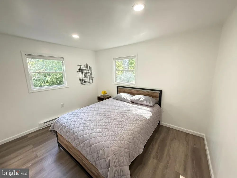 117 CLIFTON DR Bushkill, PA 18324