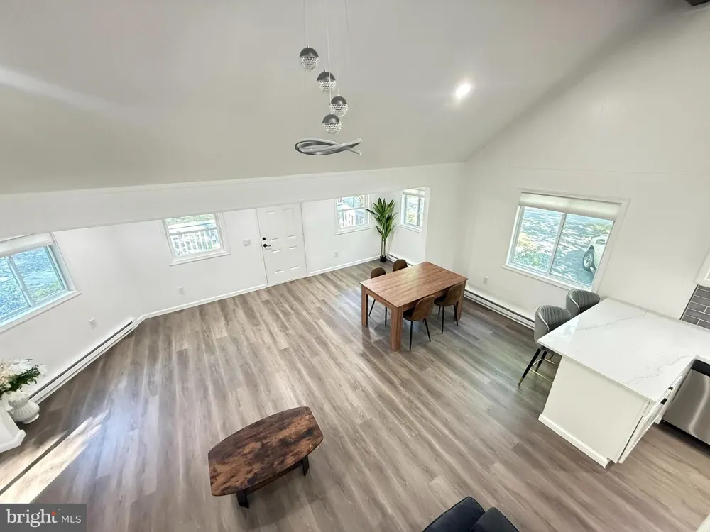 117 CLIFTON DR Bushkill, PA 18324