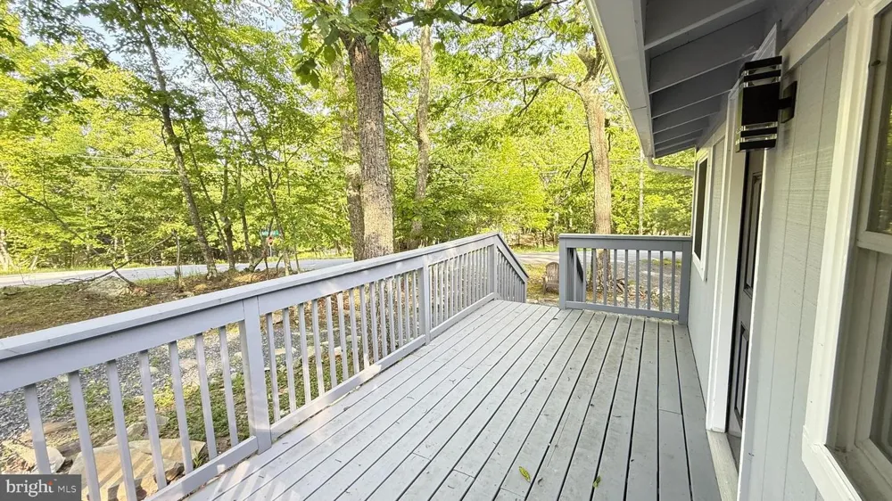 117 CLIFTON DR Bushkill, PA 18324