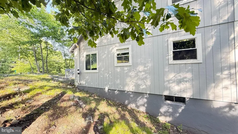 117 CLIFTON DR Bushkill, PA 18324