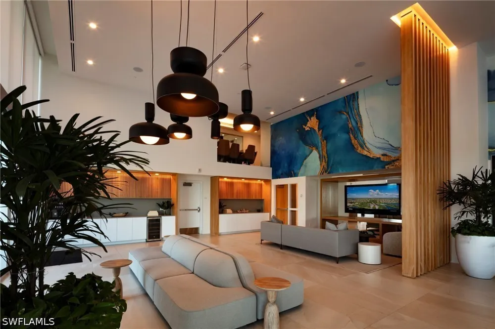 Mayfair Street #PH11 Naples, FL 34104