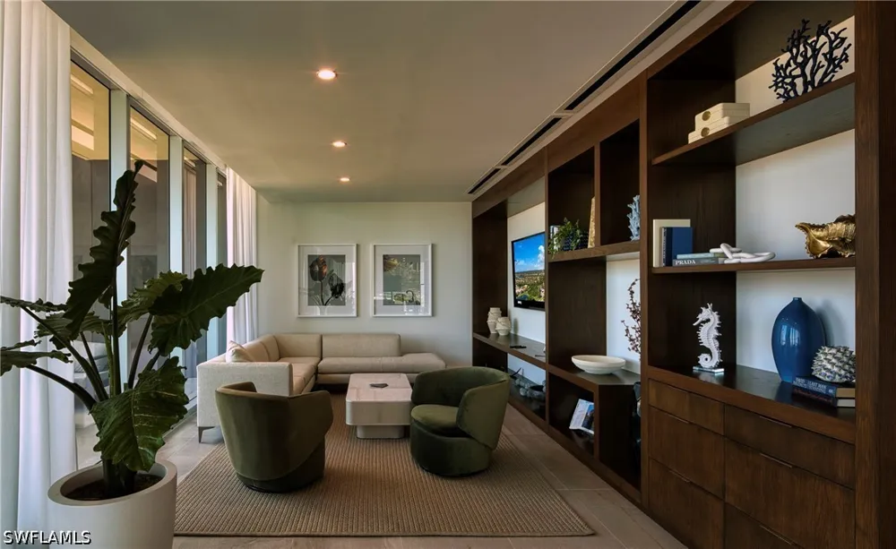 Mayfair Street #PH11 Naples, FL 34104