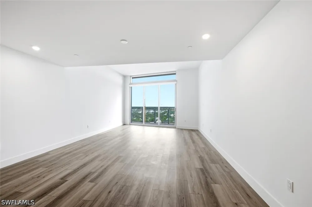 Mayfair Street #PH11 Naples, FL 34104