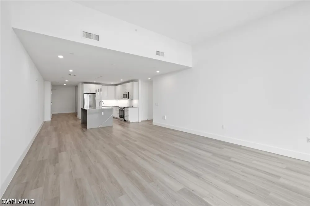 Mayfair Street #PH11 Naples, FL 34104