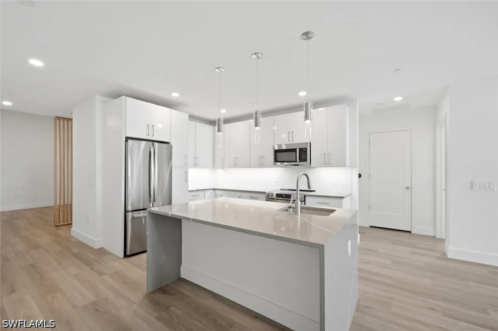 Mayfair Street #PH11 Naples, FL 34104