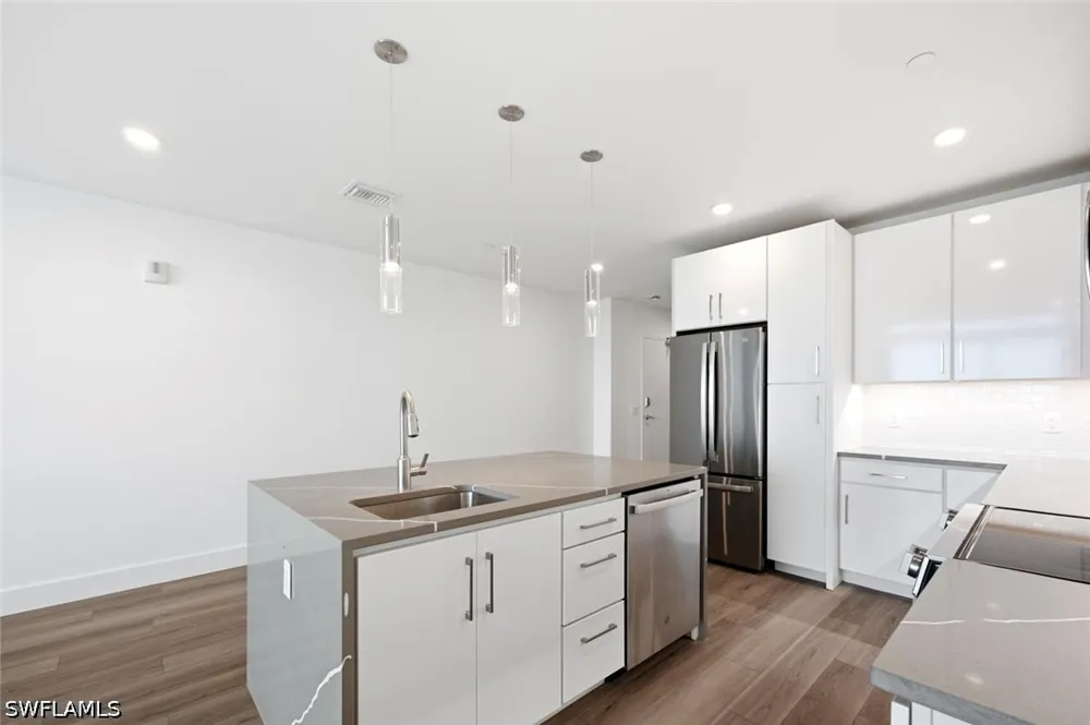 Mayfair Street #PH11 Naples, FL 34104