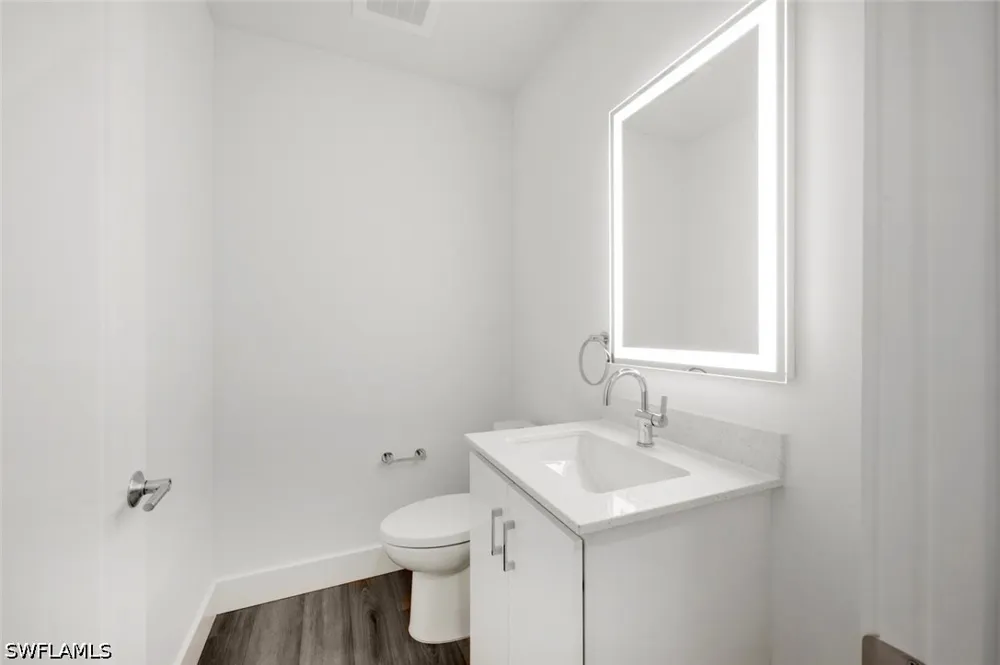 Mayfair Street #PH11 Naples, FL 34104