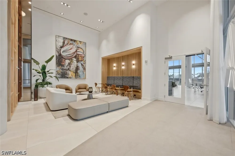 Mayfair Street #PH11 Naples, FL 34104