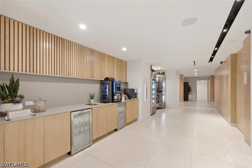 Mayfair Street #PH11 Naples, FL 34104