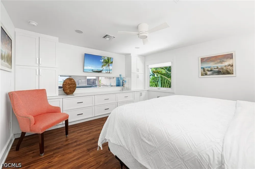 Waters Edge Lane Sanibel, FL 33957
