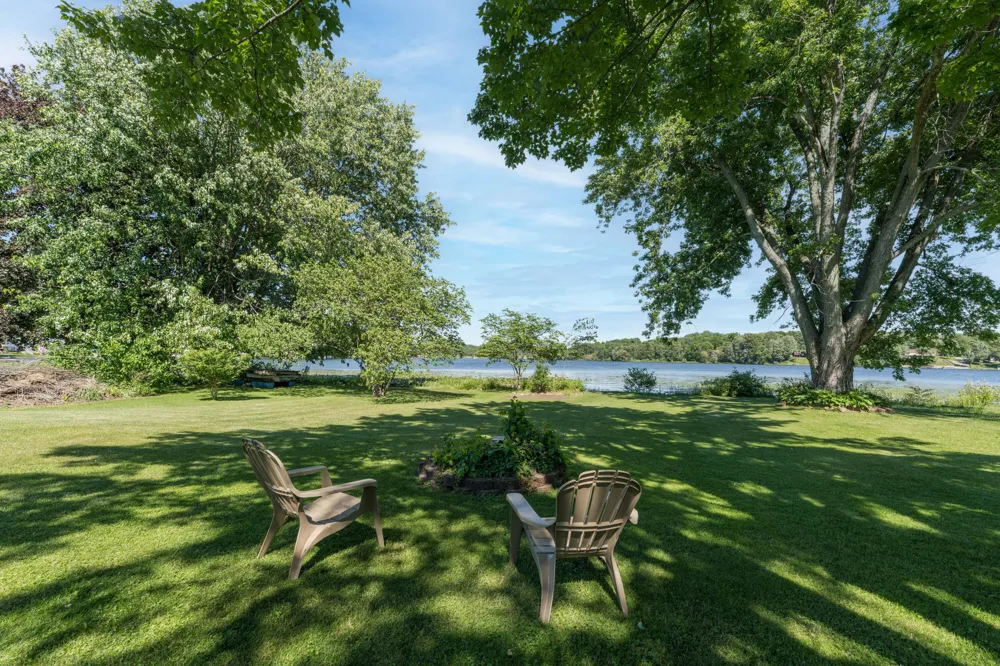 2937 Loehrs Landing Drive Hastings, MI 49058
