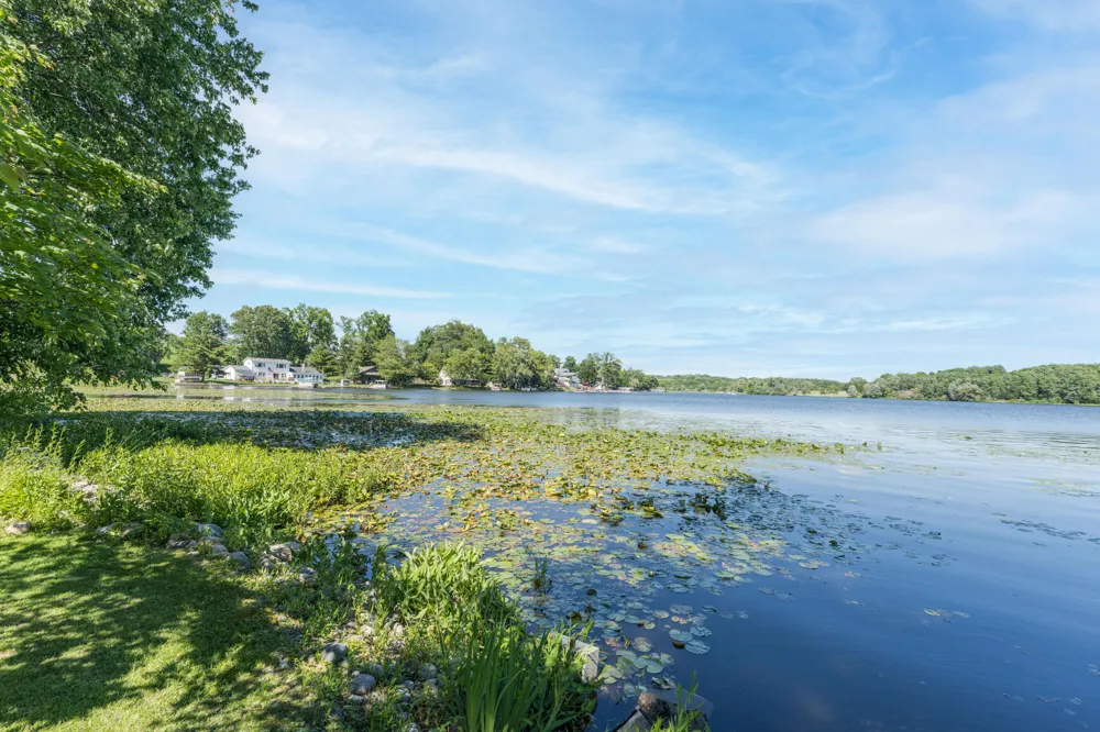 2937 Loehrs Landing Drive Hastings, MI 49058