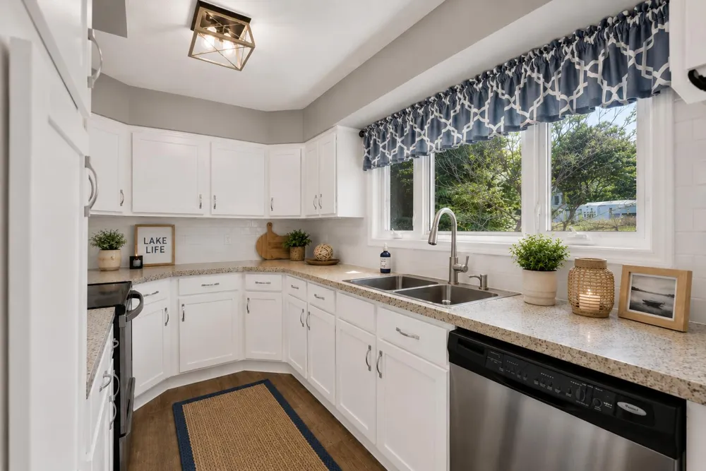 2937 Loehrs Landing Drive Hastings, MI 49058