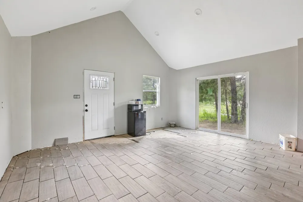 499 Bridgestone Court Lockhart, TX 78644