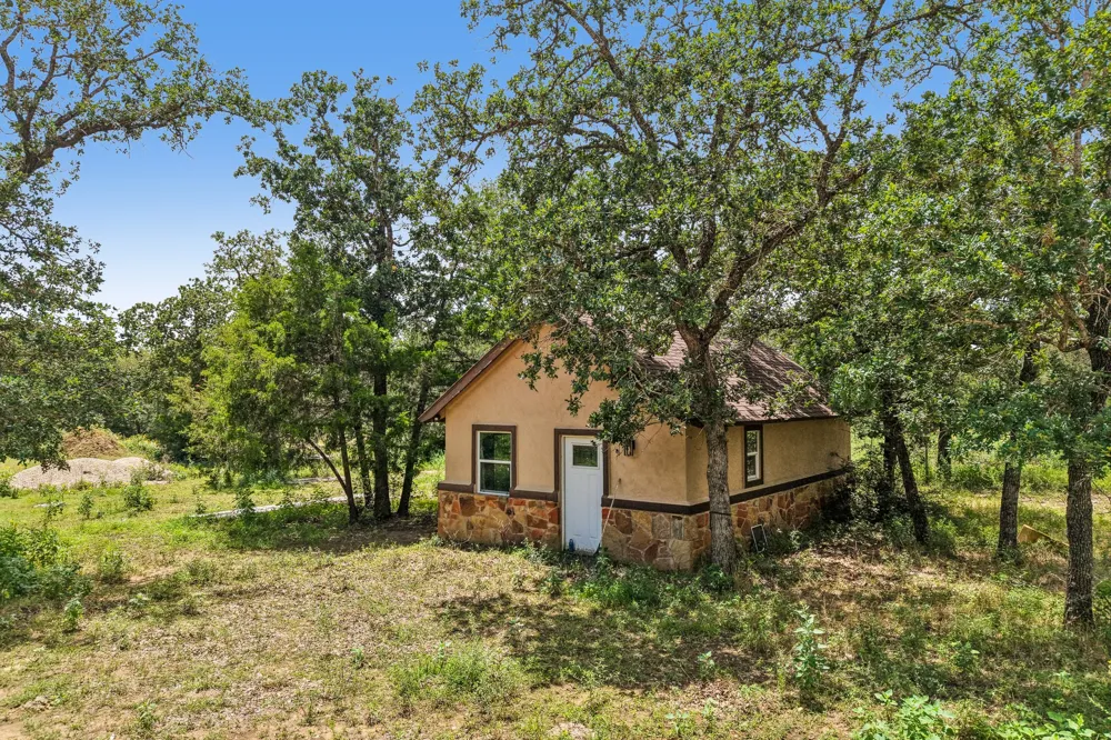 499 Bridgestone Court Lockhart, TX 78644
