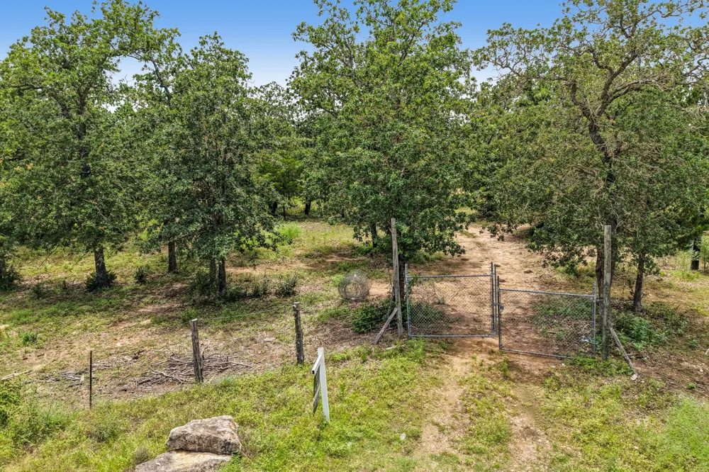 499 Bridgestone Court Lockhart, TX 78644
