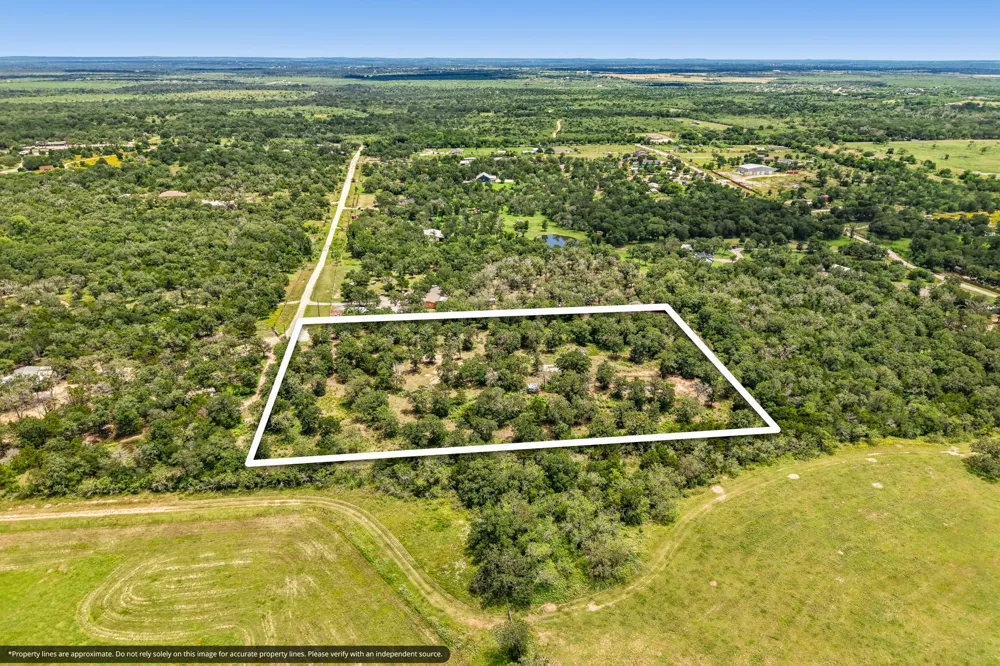 499 Bridgestone Court Lockhart, TX 78644