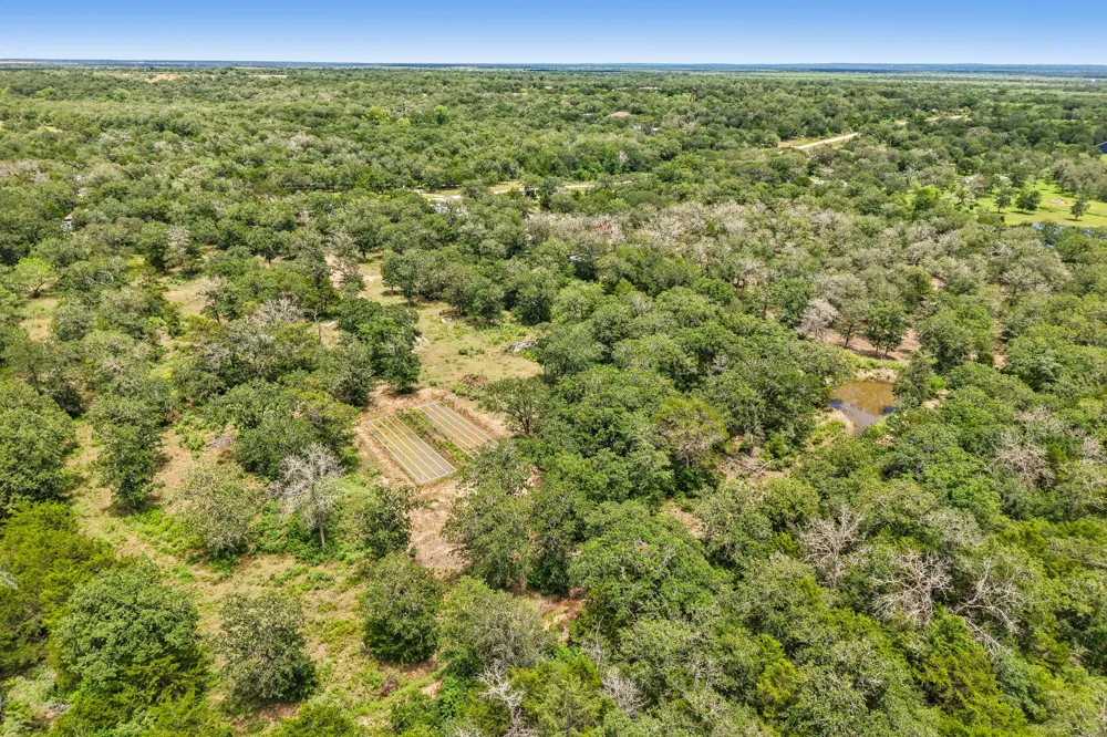 499 Bridgestone Court Lockhart, TX 78644