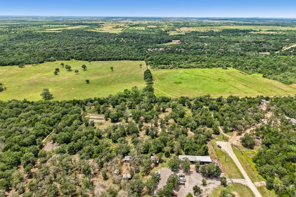 499 Bridgestone Court Lockhart, TX 78644