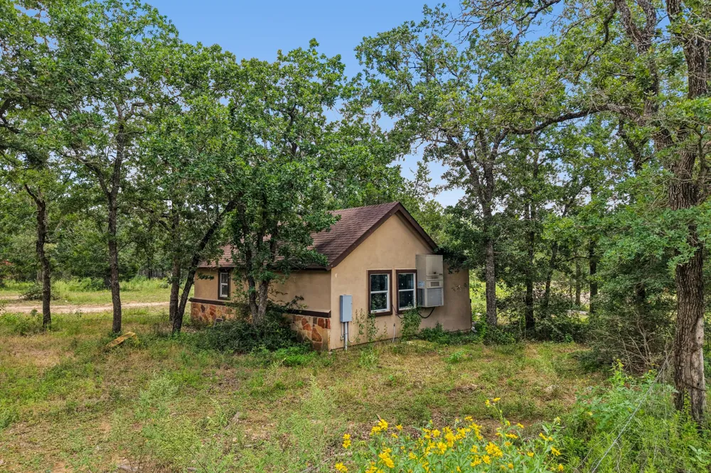 499 Bridgestone Court Lockhart, TX 78644