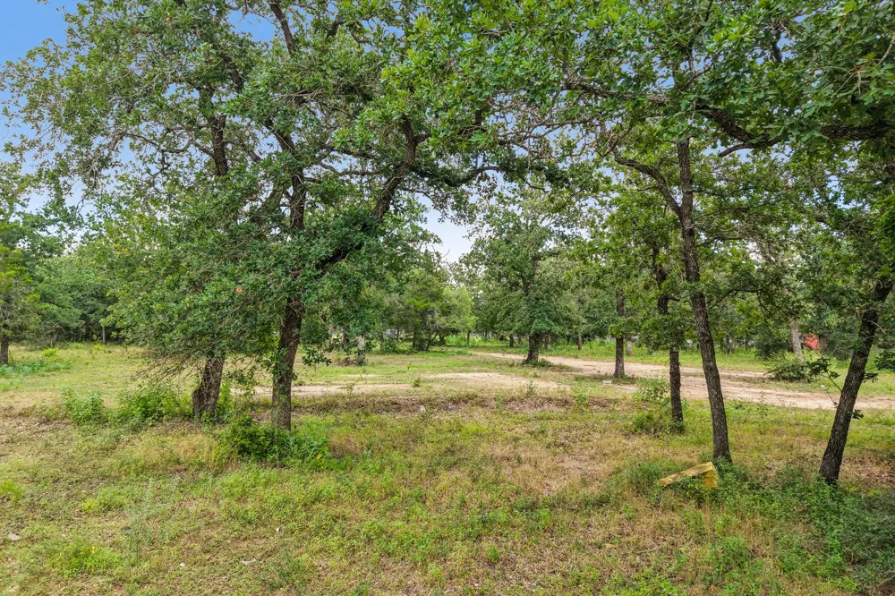 499 Bridgestone Court Lockhart, TX 78644