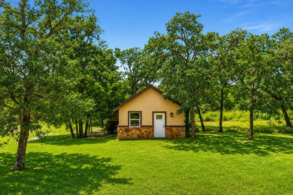 499 Bridgestone Court Lockhart, TX 78644
