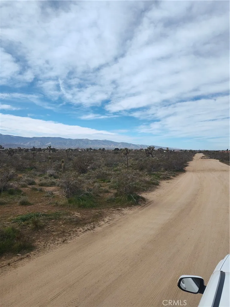 Buttemere Road Phelan, CA 92371