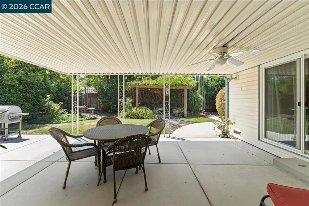 472 Cordoba Ln Vacaville, CA 95688