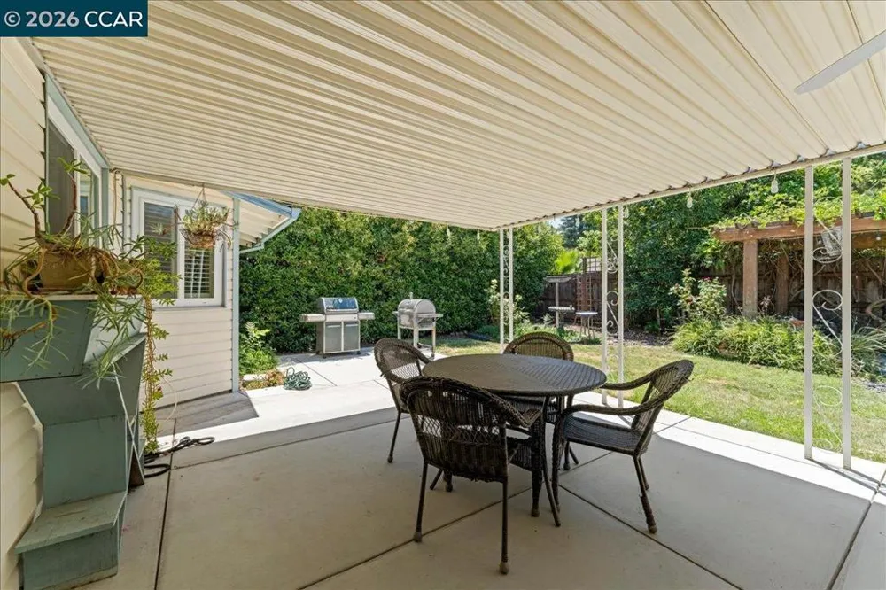 472 Cordoba Ln Vacaville, CA 95688