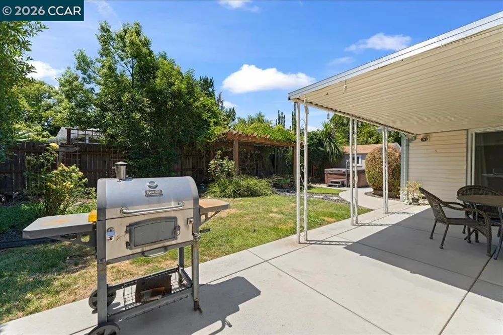 472 Cordoba Ln Vacaville, CA 95688
