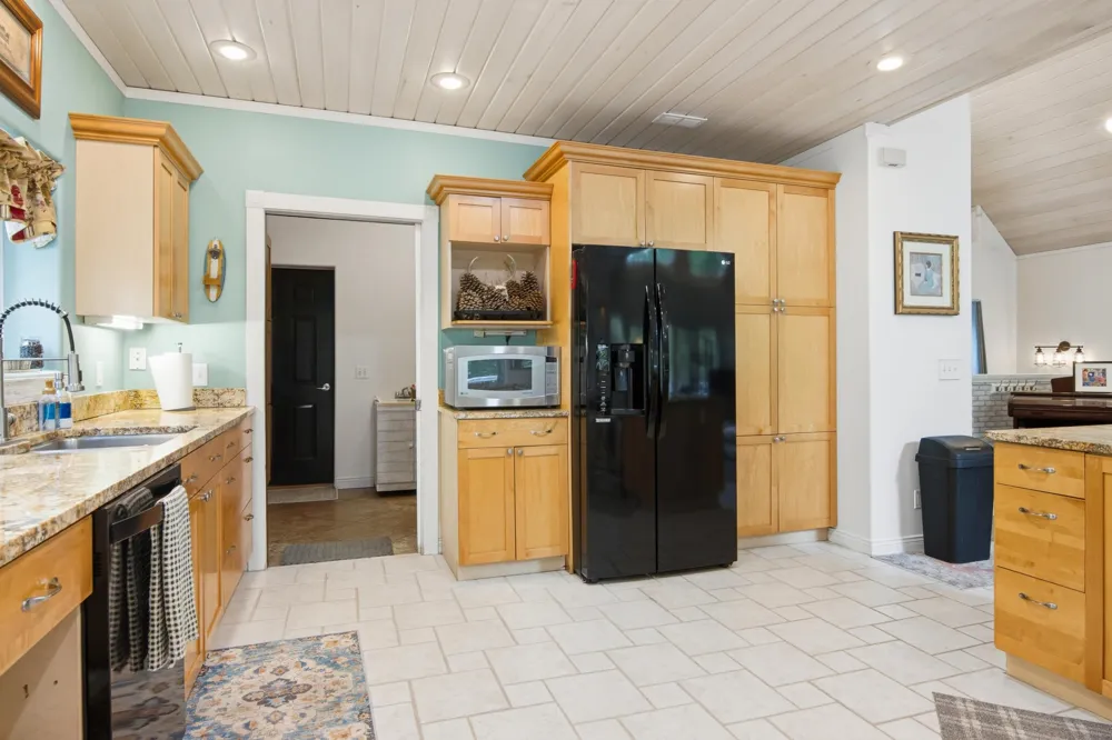 11770 S Mistys Trail Empire Township, MI 49630