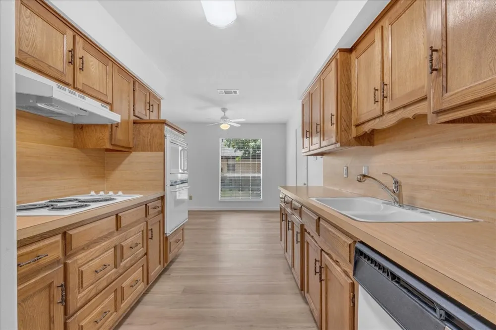 1205 Fairhaven Drive Mansfield, TX 76063
