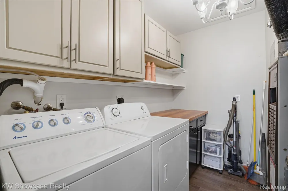 1499 Mariner Drive Walled Lake City, MI 48390