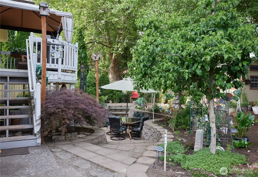 513 SE Highland Park Drive College Place, WA 99324