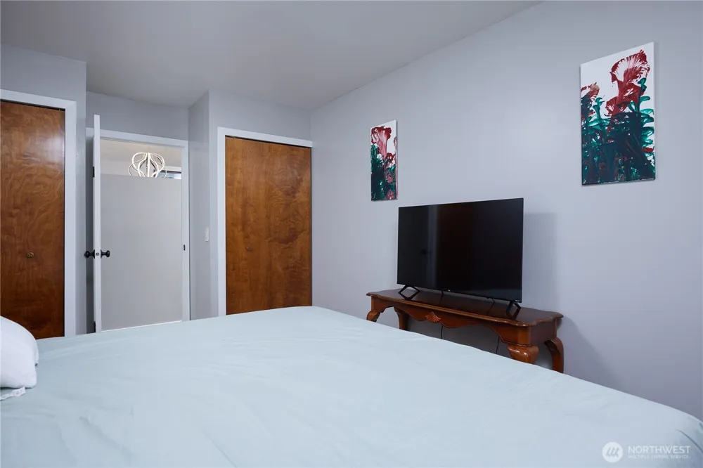 513 SE Highland Park Drive College Place, WA 99324