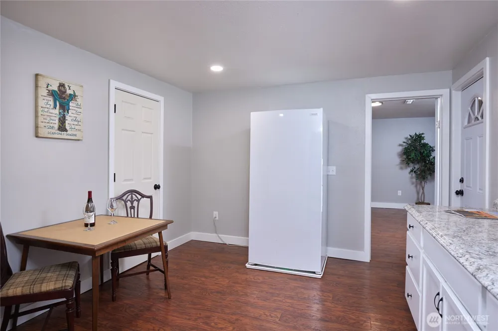 513 SE Highland Park Drive College Place, WA 99324