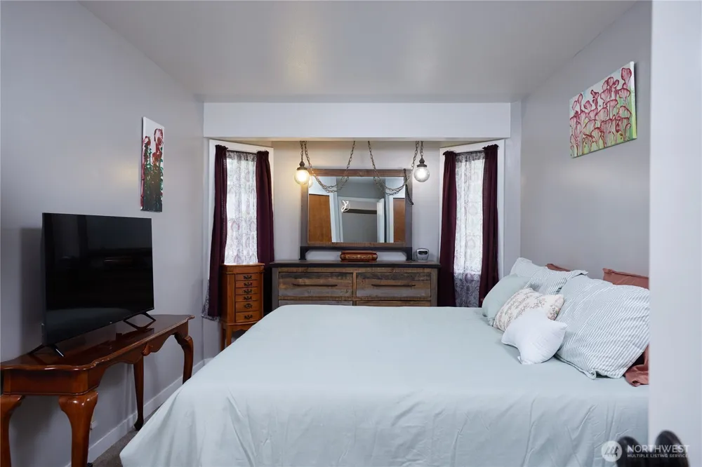 513 SE Highland Park Drive College Place, WA 99324