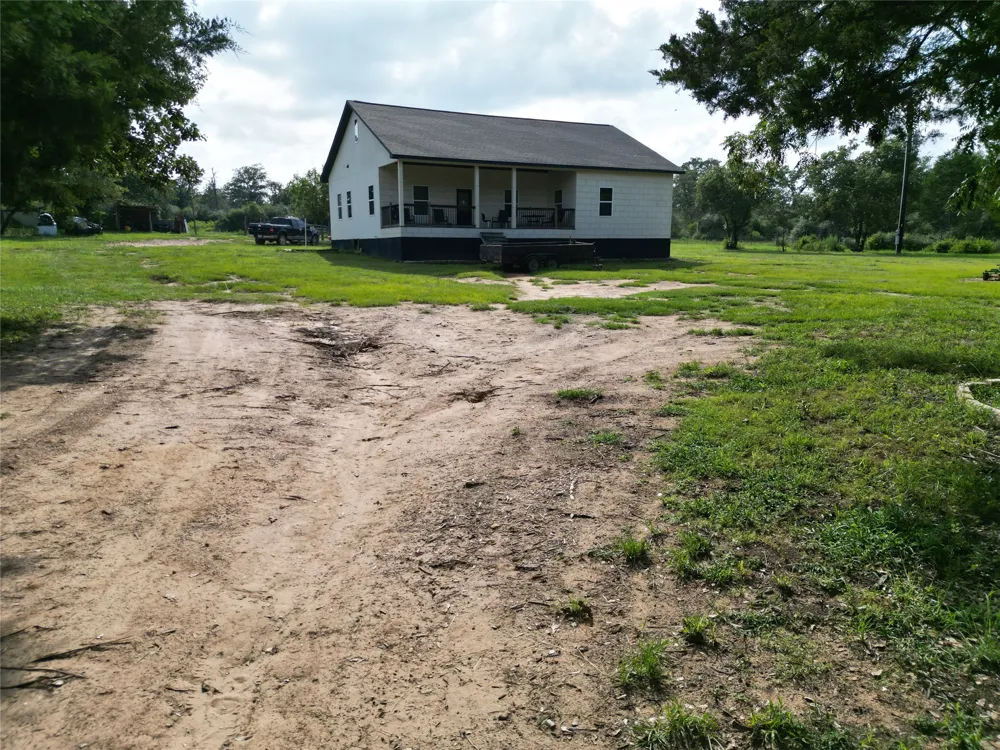 10399 CR 302 Rockdale, TX 76567
