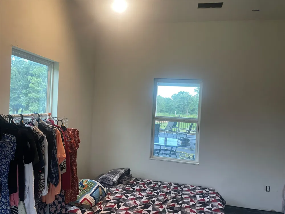 10399 CR 302 Rockdale, TX 76567